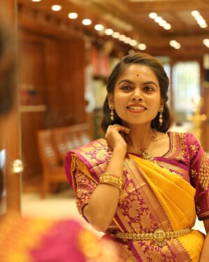 Suba Priya Arasarathinam Instagram - Naan undhan naaannoooo?! ♥️