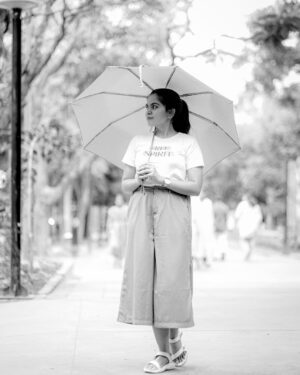 Suba Priya Arasarathinam Instagram - Manifesting all the good vibes 😎✨

PC: @montage_memories 🤍