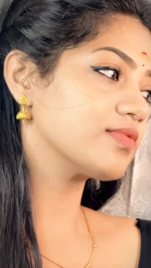 SubhaLakshmi R Instagram - ✨old is gold🌟💎Vijayakanth♥️🫠 #evergreen#songs#reel#insta#fypage#subinairr#oldsongs#80s#90smusic @subi_nairr
