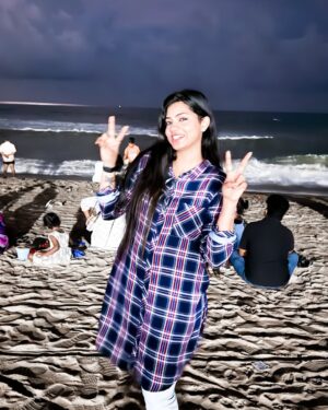 SubhaLakshmi R Instagram - 🫶🏻Chennai 📝Diaries✨

#2025#march#chennai#besantnagar#beach🌊#happyme#memories#subinairr#naturephotography#iphone#fyp @subi_nairr