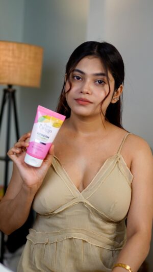 Sudeshna Biswas Instagram - Monsoon blues? 🌦
Say goodbye to oily, dull skin with the new Pure Origin Korean Vitamin C Bright Boosting Face Wash! 🌧️✨
Get bright, glowing skin for just 229/-! 🌟

#MonsoonSkincare #PureOrigin #BeautyOnABudget