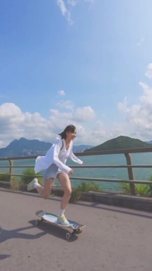 Suey Kwok Instagram - 足足半年沒有踩板🛹
小驚🥶😅

同 @travelol_ 一齊玩咗陣 即刻定晒🤪