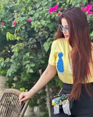 Sulaf Jalil Instagram - المن تحبون تگولون كلمة احبك او احبج ونشوف الاعترافات☺️