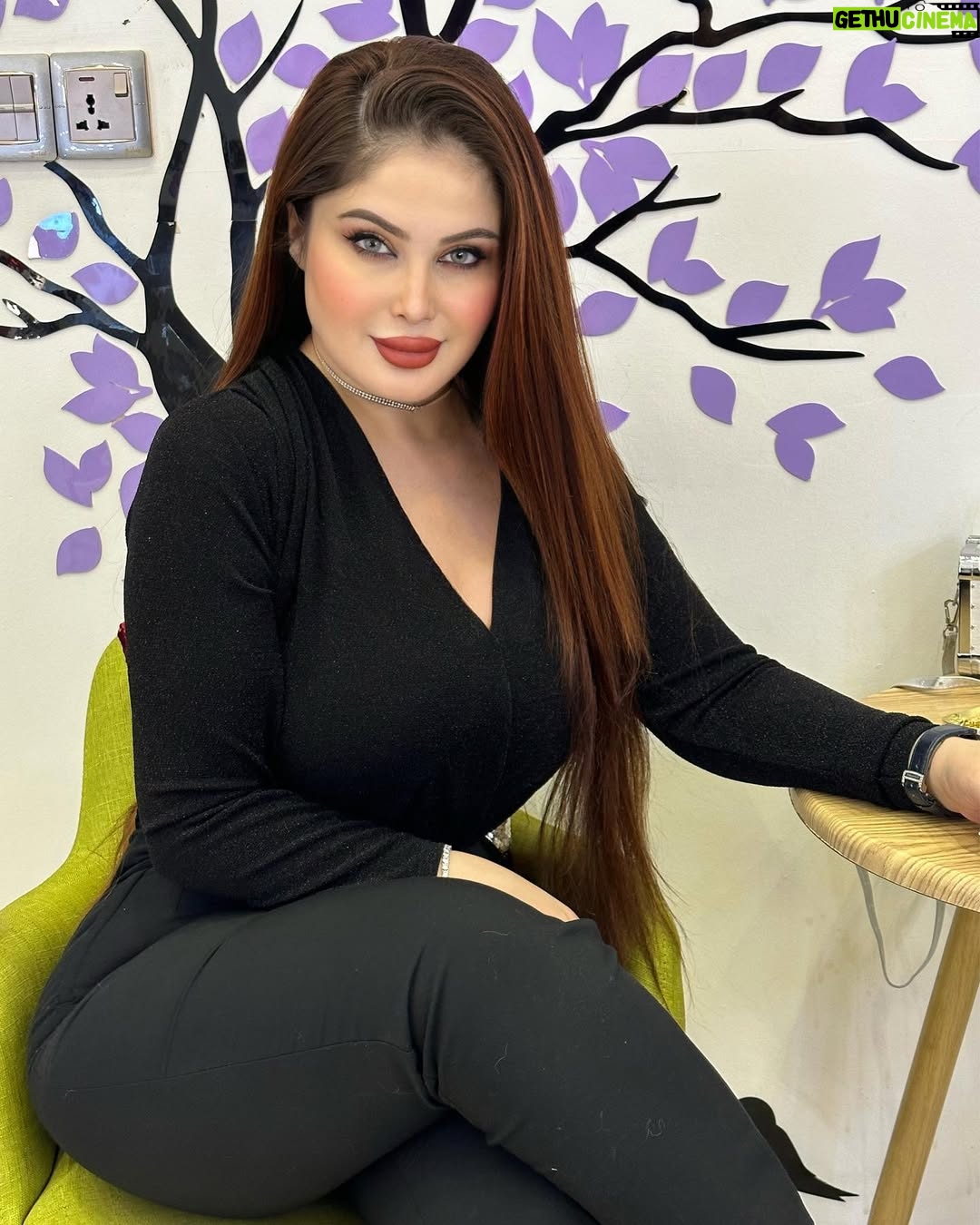 Sulaf Jalil - 63.6K Likes - ماذا لو عاد معتذراً😂😂😂 خلي اشوف شنو تسون من هسه متخيلة التعليقات شراح يصير ..