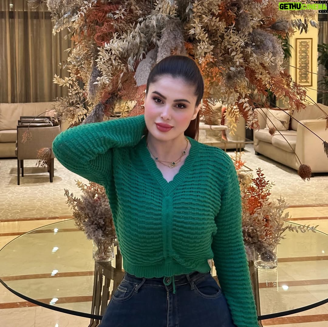 Sulaf Jalil - 137.7K Likes - عدكم ٢٠٠ الف ولازم توزعها على ٣ اشخاص بتساوي اشكد لكل واحد تنطية..😖