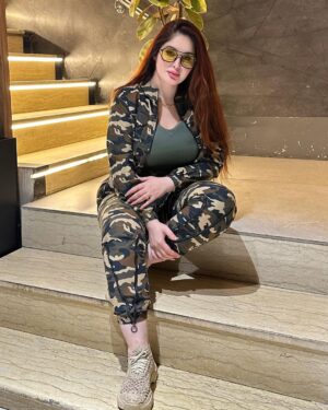 Sulaf Jalil Instagram - تردون تشوفون الملائكة☺️
اعملو خطأ واحد كدام الناس وراح تشوفون الملائكة😉