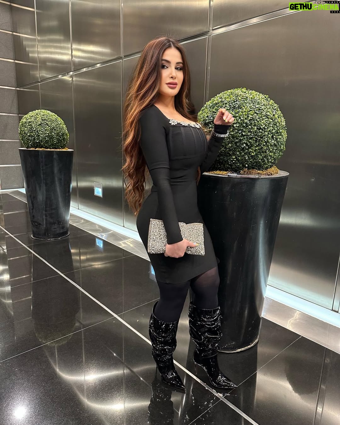 Sulaf Jalil - 109K Likes - ممكن امسي عليكم😘