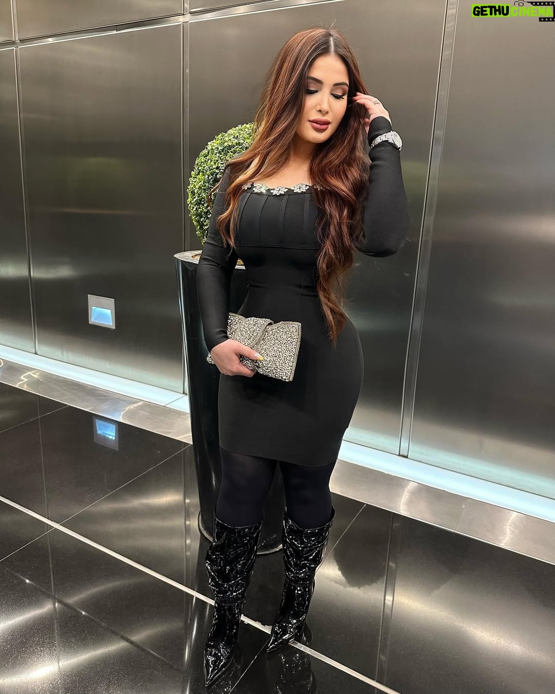 Sulaf Jalil - 109K Likes - ممكن امسي عليكم😘