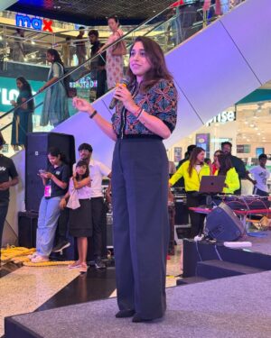 Sumaiya Naaz Instagram - Fitatain 3.0 .. Organised by @fitsio_max and @djdeepikanavz 
For the first time I witnessed such a unique event .. 

Dance , Fitness , Expert talks - all in view of women’s health and awareness but in a fun non-boring way .. 
What more could we ask for .. 

I had the golden opportunity to speak to all these lovely ladies about women’s health , menstrual hygiene , sex education , fertility planning , Hpv vaccine .. And the audience were super receptive and so many doubts kept pouring in .. 

Thanks to the dynamic and bubbly @fitsio_max for inviting me .. 🙌🙏.. 

#fitatain #fitsiomax #smartovaries #womenshealth #womensday #womenshealthmatters #djdeepikanavz #womensupportingwomen
