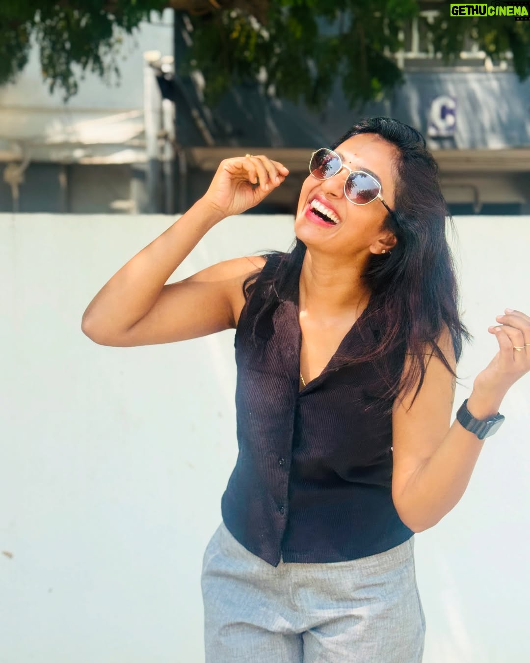 Sunitha Srinivasan - 3.9K Likes - @the.artisantouch
**”Absolutely in love with this outfit ! The fit, fabric, and details are perfection—such a stunning, unique piece. Thank you for creating something so special!”**