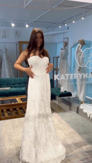 Sury Sadai Instagram - Cada vez se acerca más el Día de la Boda, y mi vestido ya casi está listo, será un diseño personalizado a mi estilo y esencia 👰🏼 por @katerynaolek_atelier @katerynaolek ❤️ cómo creen que sea? 
.
.
.
#love #bride #novia #dress #boda #marriage #model #artist