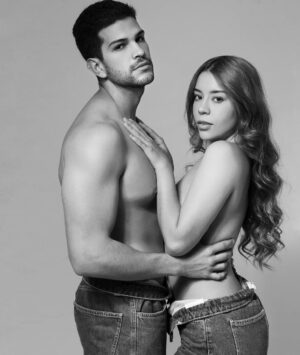 Sury Sadai Instagram - Te amo de aquí a la luna 🌓 

@pablosolanophoto