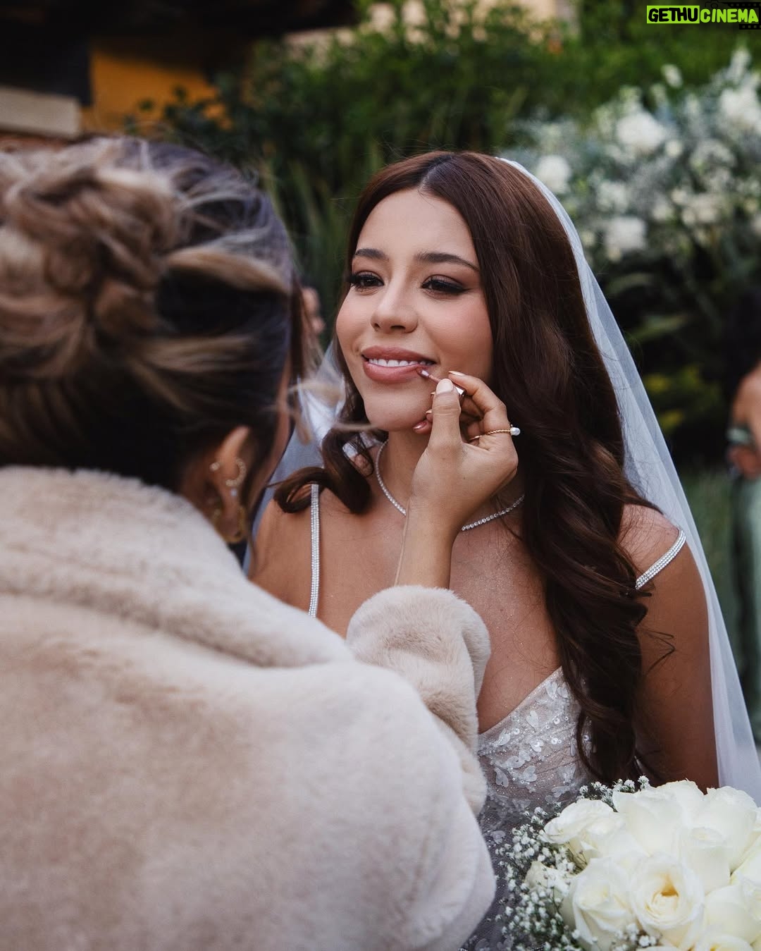 Sury Sadai - 344.9K Likes - Mis damas 👰🏼❤️💍 mis dos amigas bellas y mis dos primas bellas 🤍 las amo a cada una de ustedes que me acompañaron en este proceso 📸 @im.diamo