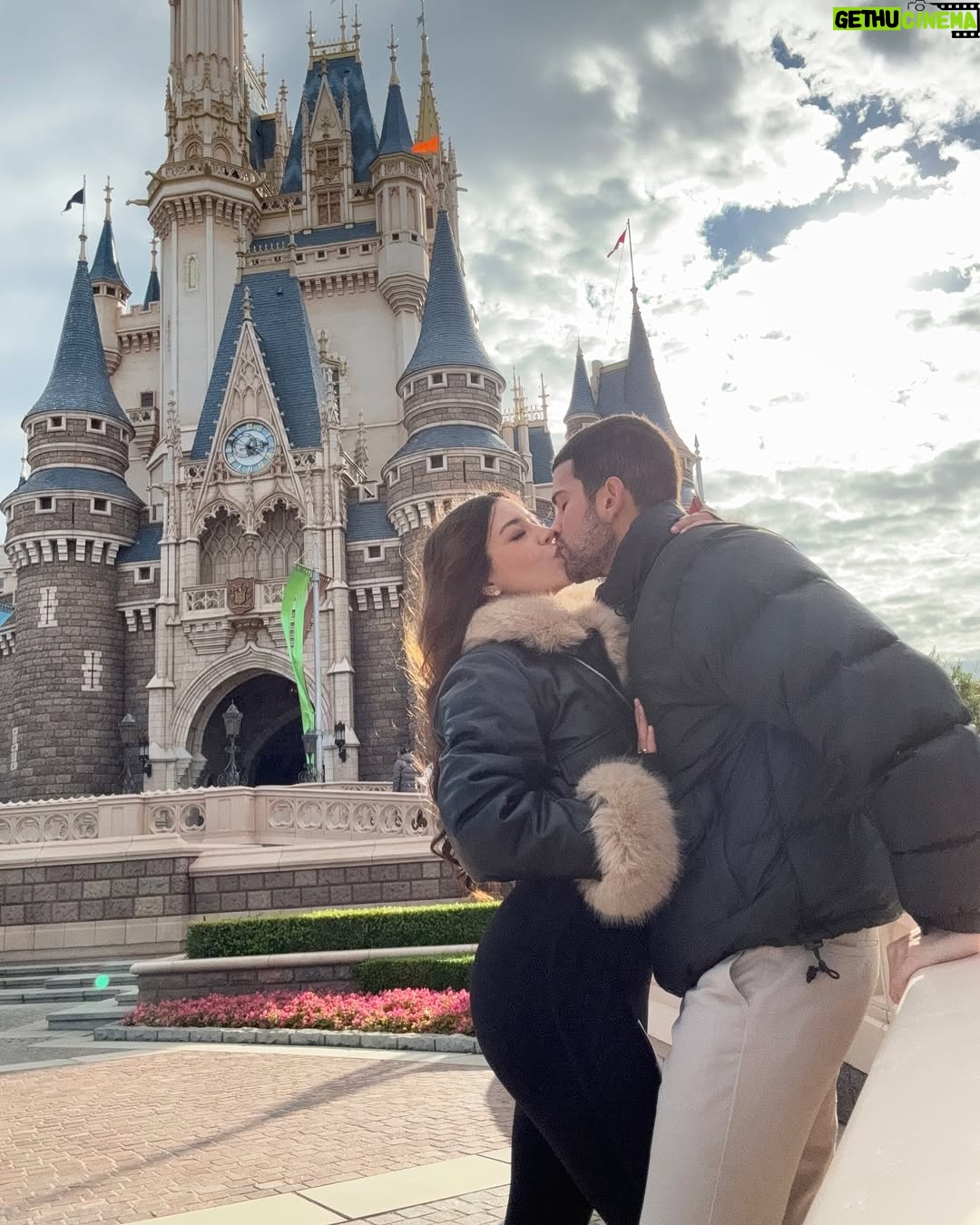 Sury Sadai - 133.5K Likes - DISNEY TOKYO contigo ♥️♥️🏰 🌍 ♥️