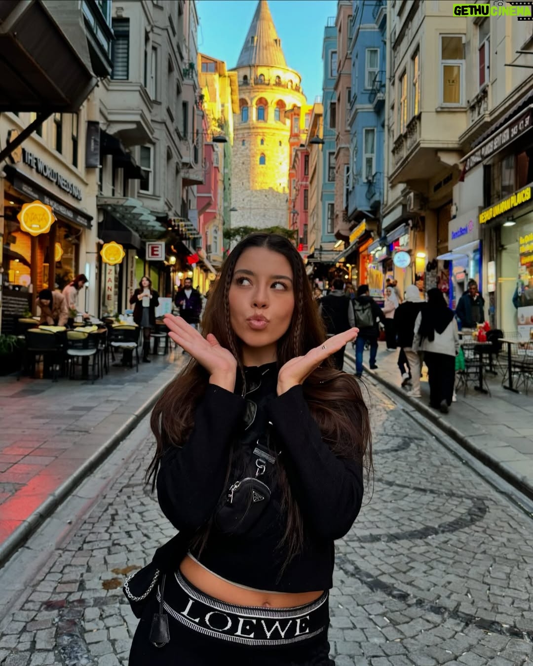 Sury Sadai - 108.8K Likes - Primera parada de aniversario 📍 Estambul, Turquía ❤️ todo es tan mágico si es a tu lado ✈️ y lo que nos espera este mes…. ✨