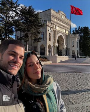 Sury Sadai Instagram - Primera parada de aniversario 📍 Estambul, Turquía ❤️ todo es tan mágico si es a tu lado ✈️ y lo que nos espera este mes…. ✨