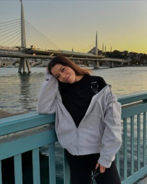 Sury Sadai Instagram - Primera parada de aniversario 📍 Estambul, Turquía ❤️ todo es tan mágico si es a tu lado ✈️ y lo que nos espera este mes…. ✨