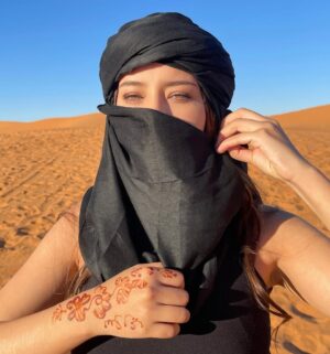 Sury Sadai Instagram - Las últimas en este bello lugar ✨🐫❤️ 
.
.
.
#love #marruecos #travel #outfit #goals #happy #honeymoon #actriz #couple