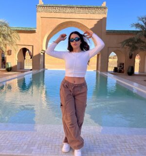 Sury Sadai Instagram - Las últimas en este bello lugar ✨🐫❤️ 
.
.
.
#love #marruecos #travel #outfit #goals #happy #honeymoon #actriz #couple