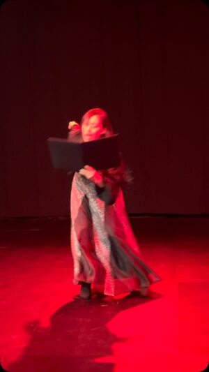 Tae Kimura Instagram - 。
いや
だから

真剣に
演じてますってばー。

"毛"の役を、、、

#脱毛中の毛の気持ち
#チコちゃんに叱られる
#NHK
#オンデマンド

みんなが
笑ってくれたら
一番さ。

しかし
色々な仕事が
ありますねぇ。