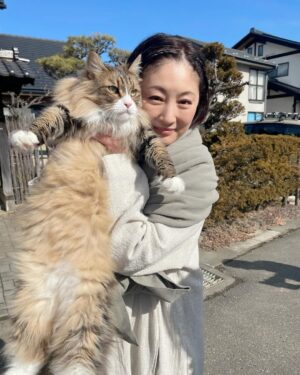 Takako Tokiwa Instagram - Eテレ「おとな時間研究所」

松本で「箒作り」させてもらいました✨

#米澤ほうき工房 
#日本橋三越で催事中♫
#喫茶まるも 
#松本を訪れたら必ず行くカフェ
#かごあみどり松本 
#かわいい💕 

#米澤ほうき工房 さんの
#ネコちゃん 
#完全に「無」になってて
#たまらん❤️ 
#癒し 

#皆様ありがとうございました