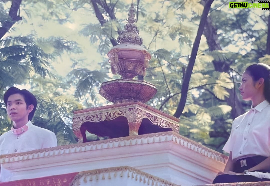 Taksaorn Paksukcharern - 251.1K Likes - น้ำใจน้องพี่สีชมพู ทุกคนไม่รู้ลืมบูชา พระคุณของแหล่งเรียนมา จุฬาลงกรณ์... 🩷🙏🏻🩷
ความประทับใจเมื่อครั้งผ่านการสอบคัดเลือกได้อัญเชิญพระเกี้ยว งานฟุตบอลประเพณี จุฬาฯ-ธรรมศาสตร์ ครั้งนี้55 กับพี่ตุล เราสองคนจากคณะนิเทศศาสตร์ทั้งคู่ ขอบคุณรูปจากพี่ตุลนะคะ 🩷 @tulnitade
#คืนสู่เหย้าชาวจุฬาฯ2568
#108ปีจามจุรีประดับใจ