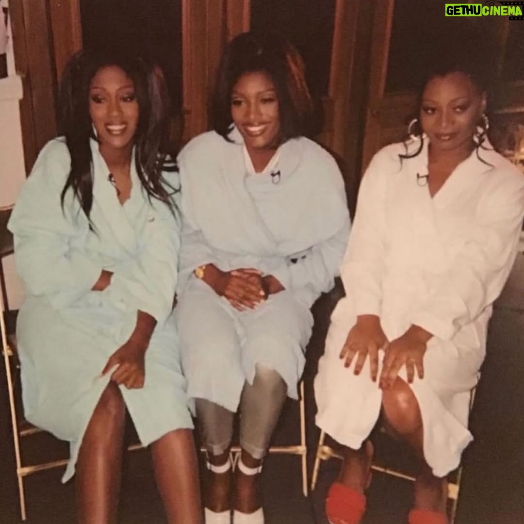 Tamara 'Taj' Johnson-George - 5.5K Likes - SWV
When we discuss the great groups in R&B, a group that has to be mentioned is SWV.
A few days ago, I saw @bryanmichaelcox giving SWV their love and just saying how important they were not only to him, but to R&B and It made me smile
When SWV arrived on the scene, they were so unlike anyone else, their style, their look, and their vocals were out of this world and everyone was completely enamored with everything about them.
I realize when we talk about greats in R&B, SWV isnโt always mentioned, and they should be, because they brought so much to R&B & just to the culture period.
EVERY Single Girl went out to get nails like Coko, Everybody wanted to look like Taj or dress like Lelee, and letโs not talk about their voices. The conversation needs to change when it comes to SWV & their vocals, ALL OF THE GIRLS SING DOWN and everybody needs to realize their name is their name for a REASON OKAY!
SWVโs recent tour with Xscape, Total, Mya & 702 was such a great experience for me, I was so glad I was able to experience it and that I was able to see two great groups headline a major tour and be shown the proper love that they so rightfully deserved.
#Urbansoulsuite