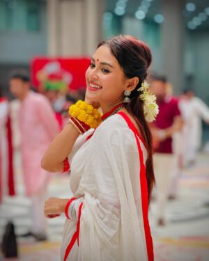 Tanjim Saiyara Totini Instagram - শুভ নববর্ষ ♥️
📸: @gng_by_youshra