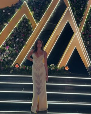 Tara Atalla Instagram - Beyond proud and honored to be part of such a special show. Thank you to our incredible fans for all your love and support. We love you lots, and couldn’t be here without you. 💛 

@joyawards @riyadhseason 

Dress: @georgeshobeika @jadhobeika 
Jewelry: @chopard 
Makeup: @diorbeauty @emmanuelle_diorpro
