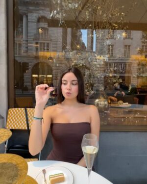 Tara Atalla Instagram - 🍓