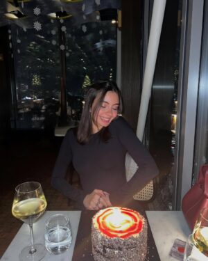 Tara Atalla Instagram - happy sag szn 🪩🏹💌✨