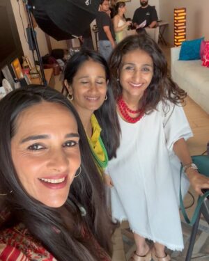 Tara Sharma Instagram - A fun and exciting day of 

shoot for our #thetarasharmashow @youtube channel link in bio and here is a little #bts …

1. A candid chat on #parenting #teens , the adventures and more, with as I often joke, the co producer of our kids and the show @roopaksaluja . We also spoke about #adolescense , the importance of #opencommunication and more. We are no experts and learning as we go along but as the show began as my diary as a new mum over about 15 years ago this feels like a natural chat to have on our channel & it’s one we constantly have at home. 

2. BTS of the general hustle & bustle 

3. Roopak on our barstool hot seat haaha seemed like an apt place to have this chat 

4. With fab @moneishagandhi and @geeveekaay founders of @letsbuddyup an #inclusive #accessible #social #connection #network for people without and with disabilities . A moving chat about their experiences parenting #neurodiverse #kids and the power of #friendships and more. 

5. #yogawithtara type #wellness #content tweaked for YT .. with a very special guest who sometimes joins in, our #doggie, Tia!

6. bts of the atmosphere 

7. A little selfie video 

8. A lil snippet 

9. Roopak Reflecting 

10. with a few from the super team

11. Watch this space! 

12. #yoga with our cheerful wallpaper 

All videos will be put on the channel soon. Do watch, subscribe, share and interact and we hope you like them and all the exciting stuff coming up on our platform to discuss topical issues in the #family space with a view to helping bring about #positivechange Hope it’s all a success touch wood😀❤️🧿. 

For those of you who’ve been following my journey, you may know that for a while I’ve been working on getting our big sponsors, big platform and big guests for #tss Season 6, doing all my little things in between. It struck me that the little things are big things too. Joy is often in the lil things. No more waiting! Back in action doing what I love. Creating meaningful content, inspiring conversations & more. Self produced. PS brands interested in authentic collabs feel free to DM. As a realist it has to earn too right!

Have a super day all! Watch this space for when the episodes are out!

#staysafe