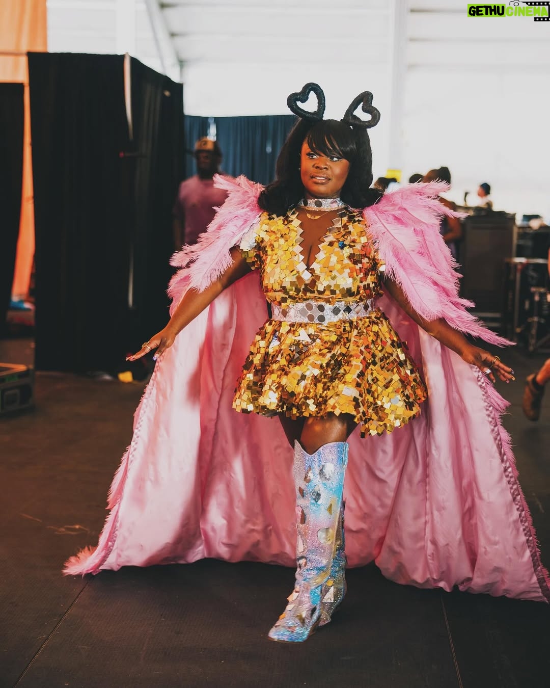 Tarriona Ball - 7K Likes - Daddy would be proud š„¹ Jazzfest 2025 Thank you @mzbeejoness @thamakeupartist @nolafashionfreak for getting me together for such a special day!!!
