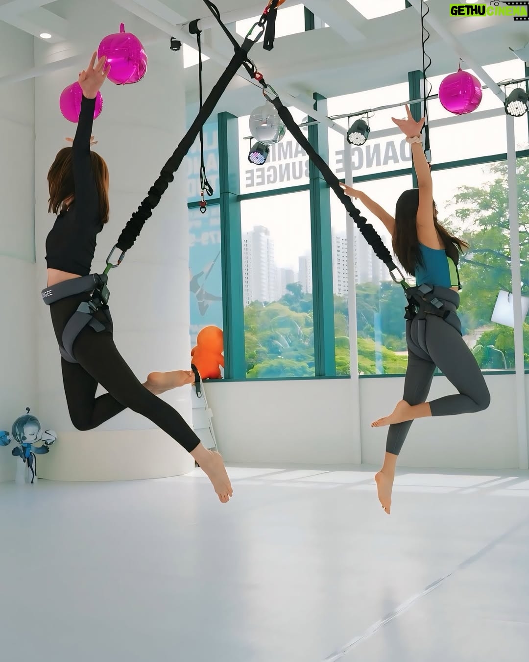Tasha Low - 22.1K Likes - Bungee with @tashaalow The highs, the lows, the warm ups, and all the chit chats in between. Not your typical scene for two introverts, but we had a quiet blast!
This ep drops on #JAunscripted YouTube channel - Sunday, 6pm!