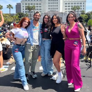 Taylor Lorenz Instagram - Scenes from @berniesanders @aoc’s 36,000 person Stop Oligarchy rally today in downtown LA