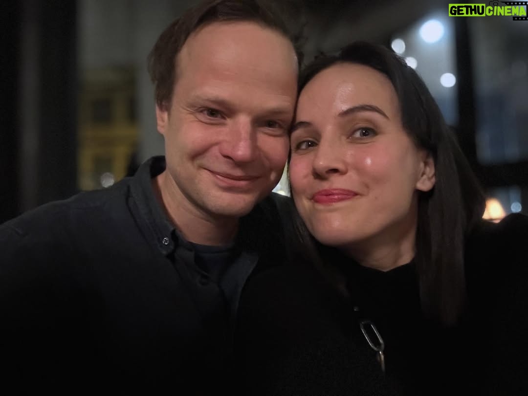 Tereza Ramba - 3.1K Likes - Brno bylo intenzivní a taky strašně 🩷 láska! Je to sprint. Ale krásnej. #monyová
Díky kamarádi. A jedeme dál!
@igor_orozovic_ofiko @krystofhadek_ofyshl @lukas_hyksa #zuzanakirchnerova @bob.peterka @oneplaycz