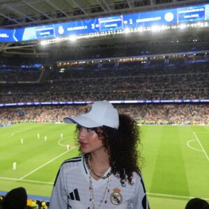 Thalia Elansari Instagram - “What’s the offside rule”