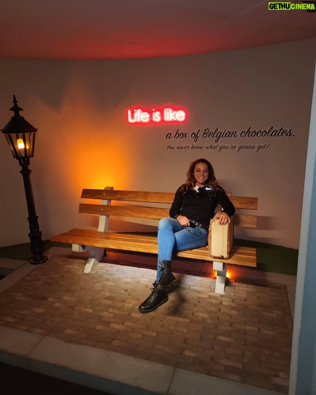 Theresa Serrano - 8.2K Likes - Life is like a box of chocolates š«