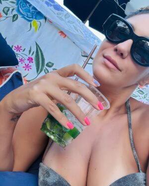 Tilsa Lozano Instagram - ✈️🔆
 #tilsa #traveling #miami #dump