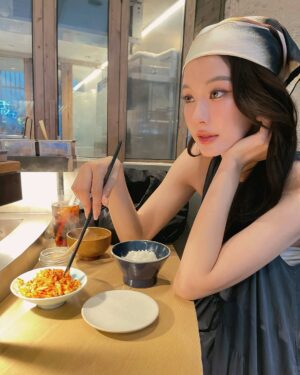 Tipnaree Weerawatnodom Instagram - Love this mood 🥚🍚🥢 @cosstores 

#COSThailand