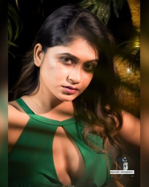 Tithi Ghosh Instagram - Green vibes only 💚🌿

Model - @tithi__ghosh__
Makeup & hair stylish 💄 - @pujadas_makeupartist

#explorepage #sonyalphasclub #sonyalpha #instagood
💤