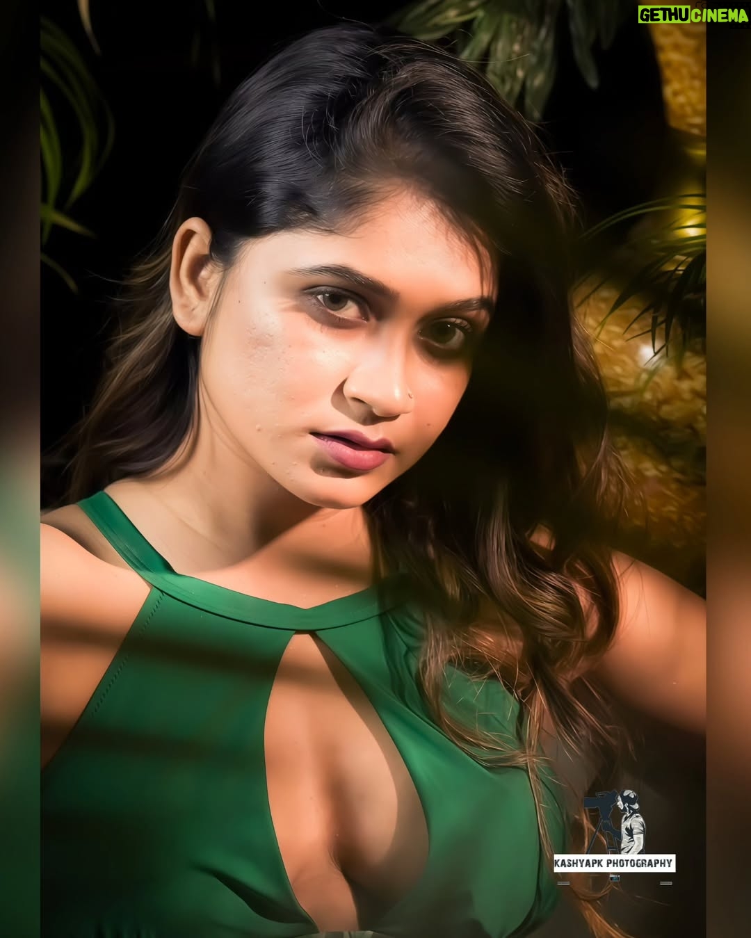 Tithi Ghosh - 1.6K Likes - Green vibes only 💚🌿
Model - @tithi__ghosh__
Makeup & hair stylish 💄 - @pujadas_makeupartist
#explorepage #sonyalphasclub #sonyalpha #instagood
💤
