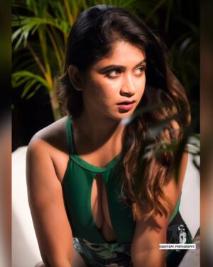 Tithi Ghosh Instagram - Green vibes only 💚🌿

Model - @tithi__ghosh__
Makeup & hair stylish 💄 - @pujadas_makeupartist

#explorepage #sonyalphasclub #sonyalpha #instagood
💤