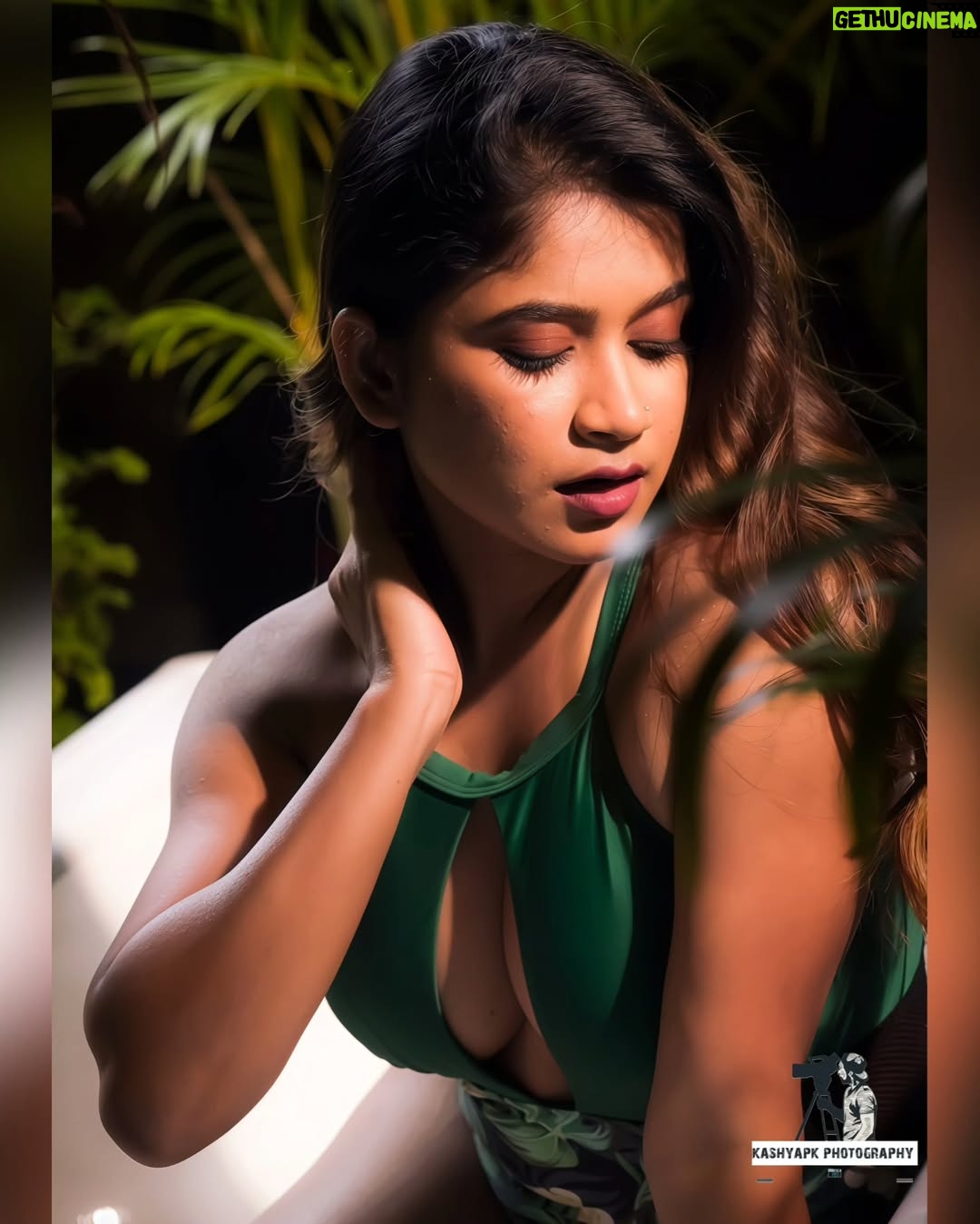 Tithi Ghosh - 1.6K Likes - Green vibes only 💚🌿
Model - @tithi__ghosh__
Makeup & hair stylish 💄 - @pujadas_makeupartist
#explorepage #sonyalphasclub #sonyalpha #instagood
💤