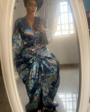 Toni Tones Instagram - Queening! ✨ 

Celebrated my dad’s birthday in style! 💙🎉

And one thing about me? My gele is ALWAYS going to gele, hunnay! 💁🏽‍♀️✨”

Obsessed with my fabulous Asoebi 😍 — this Japanese-inspired kimono dress made by the incredible @adeysoile 😍❤️🔥