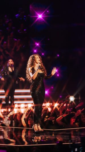 Tori Kelly Instagram - forever grateful to the legendary @mariahcarey for everything she’s given us! truly an honor to celebrate & pay tribute to the icon that you are ♡