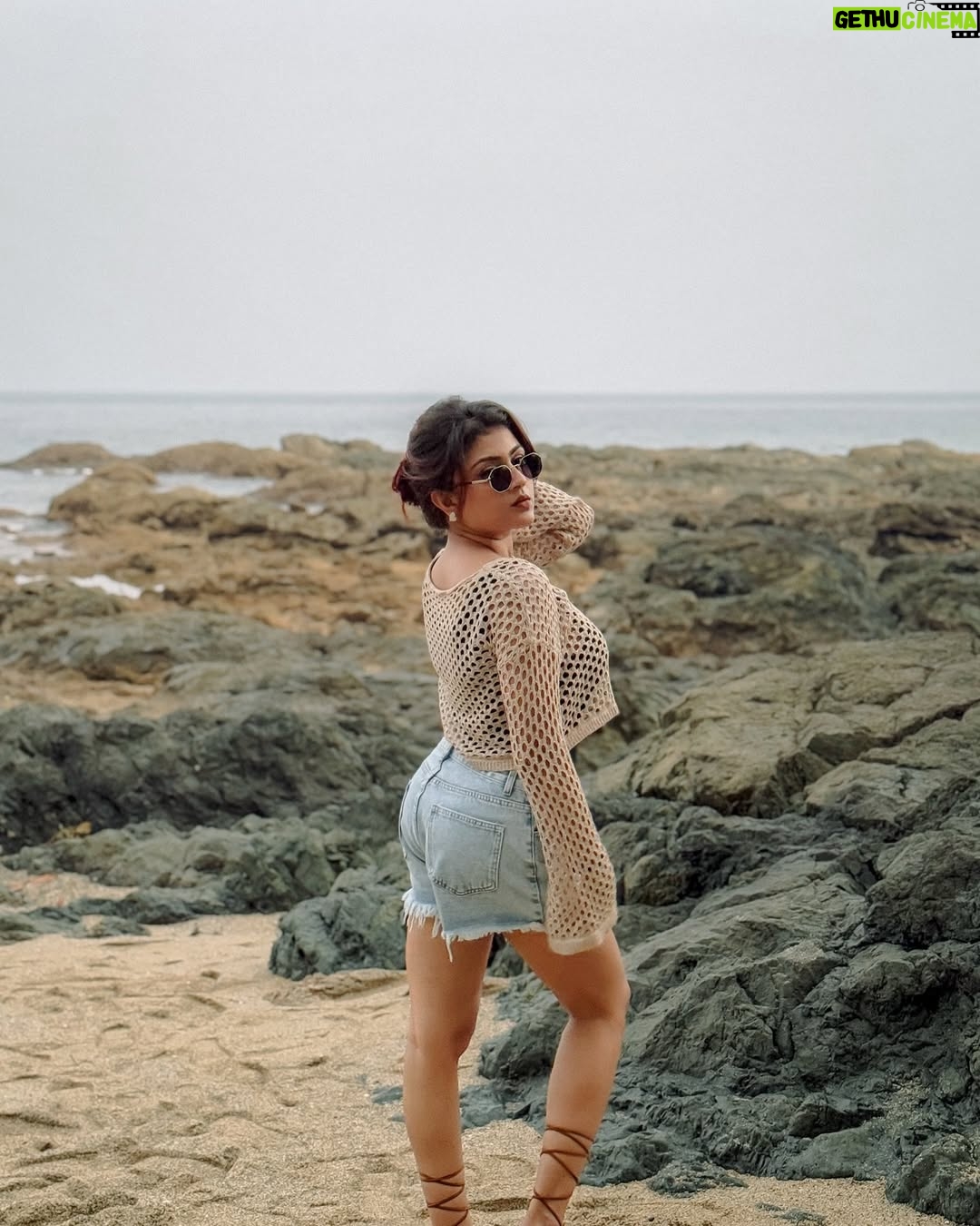 Triparna Dey - 3 Likes - Sun sea sand