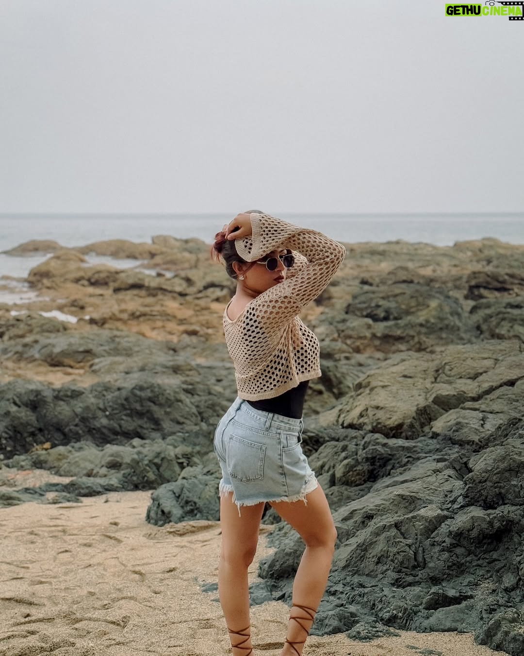 Triparna Dey - 3 Likes - Sun sea sand