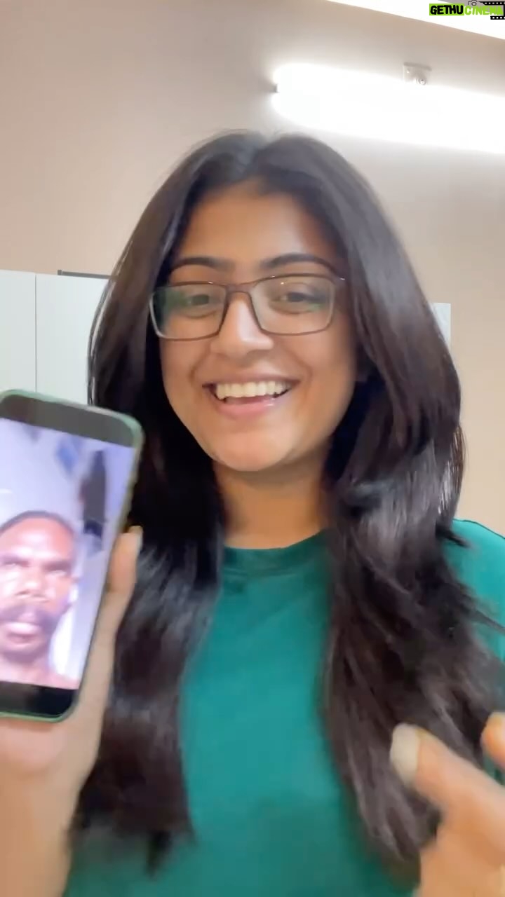 Triparna Dey - 3 Likes - Bole kina ডাকাত কোথাকারে কি বিছিরি দেখতে 🤣🤣
#prank #prankwithbaba #videocall