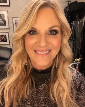 Trisha Yearwood Instagram - We love honoring the country greats Wynette and Jones. Last night was special in so many ways, thank you @opry for letting me bring a piece of Tammy back to the stage for #Opry100, her necklace, her earrings, and most of all her music! This family and the traditions are core to Country Music. I am beyond grateful to be part of the Opry family and this incredible celebration. xo